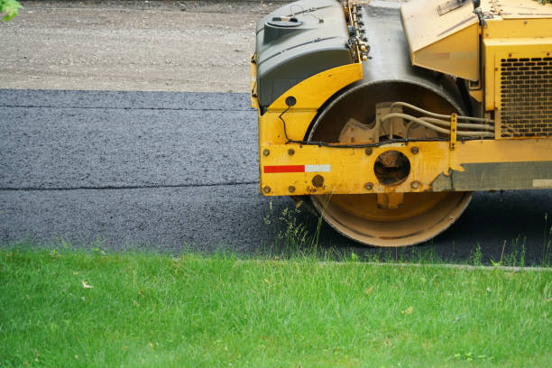Reasons to Select Us for Your Driveway Paving Requirements in Shorewood Tower Hills Harbert, MI